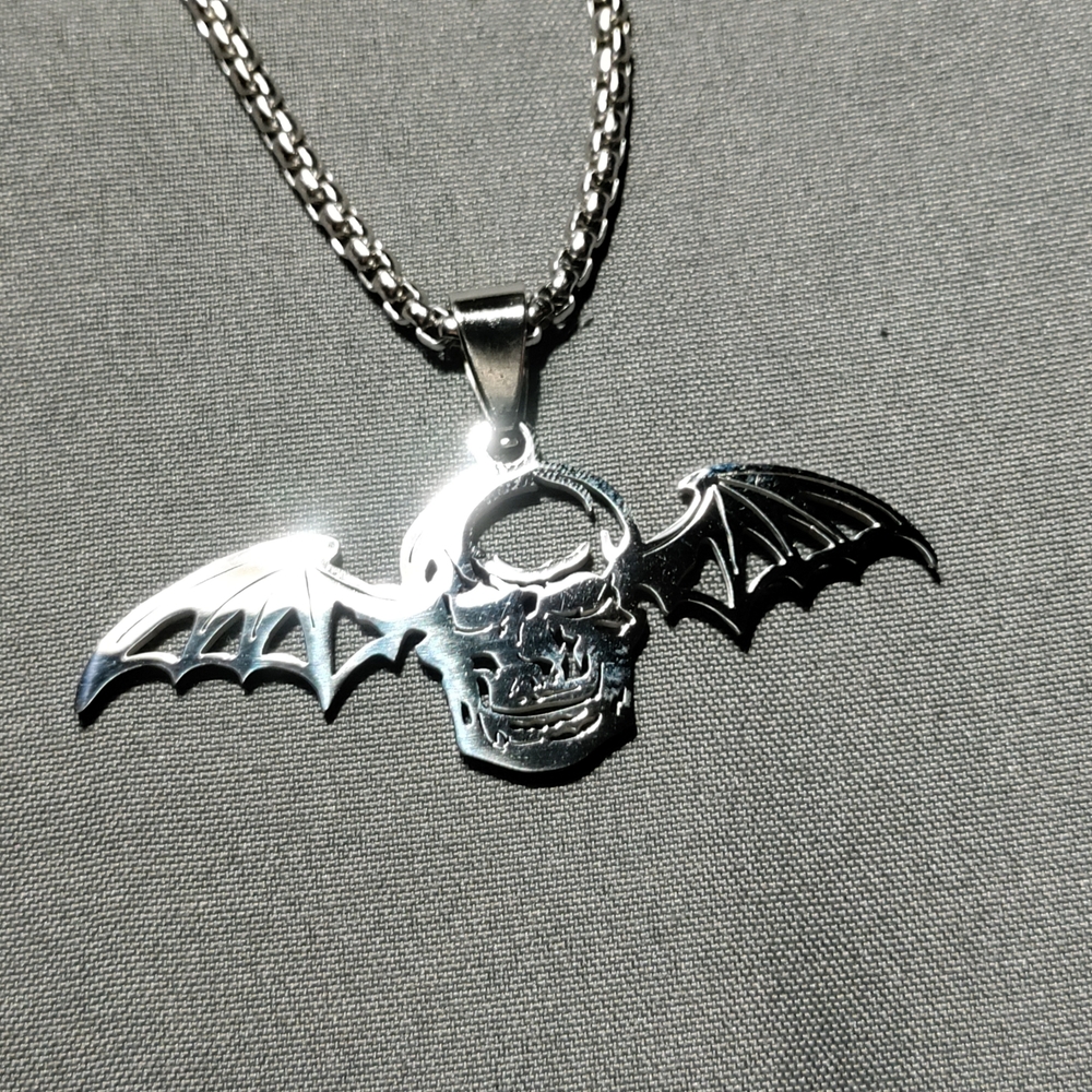 NEW Stainless Steel Silver Winged Skull Goth Pendant Necklace